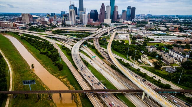 In latest political move against tolling and public-private partnerships, Texas buys out private toll road