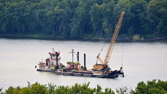 Mississippi River is dangerously low and outdated federal law is blocking solutions