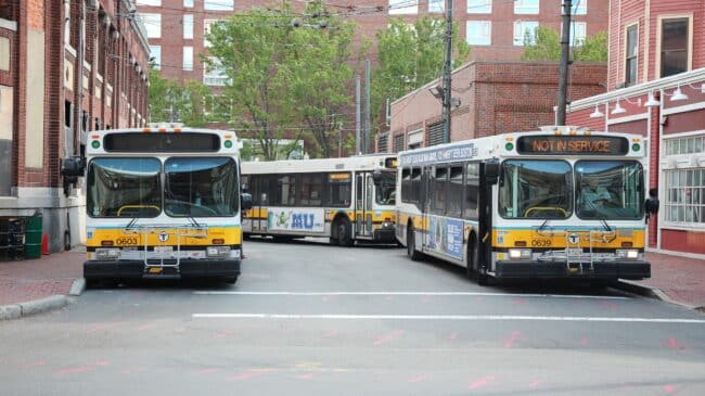 Bus rapid transit systems need to use transit signal priority